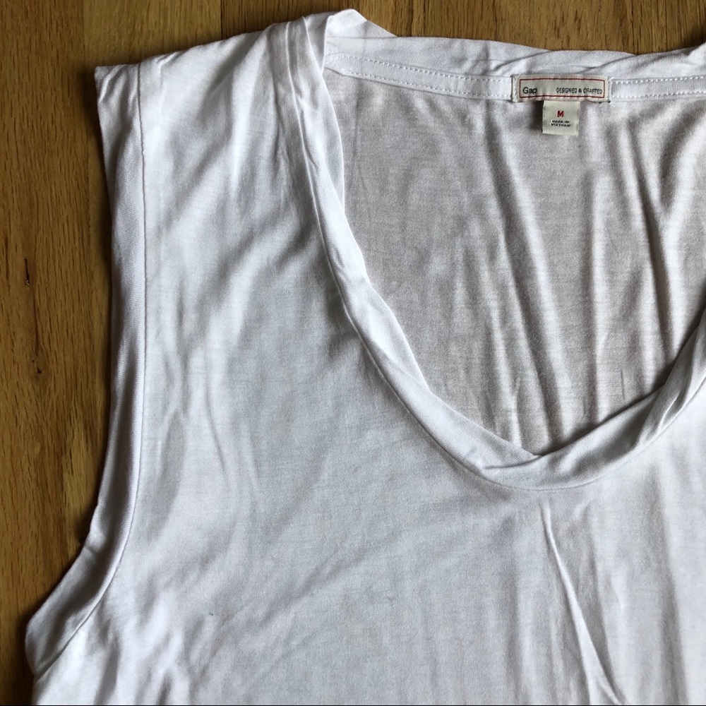 Gap Sleeveless Tank